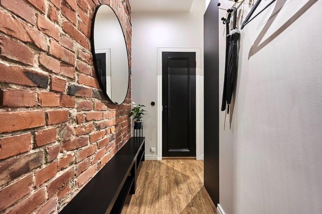 Urban-Glam City Centre Studio With A Gym And Terrace Tallin Zewnętrze zdjęcie