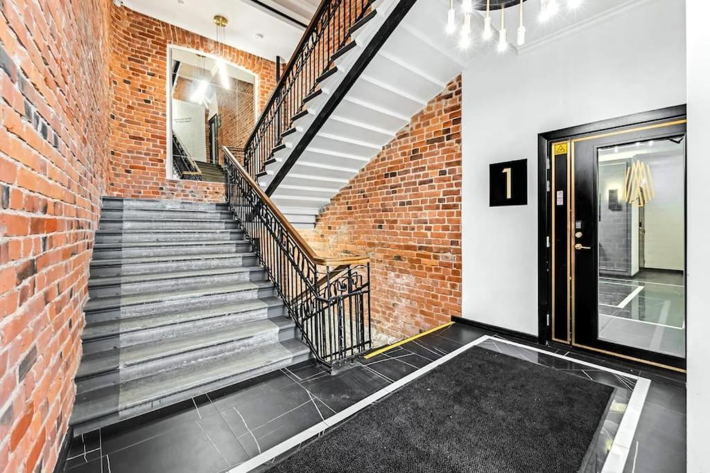 Urban-Glam City Centre Studio With A Gym And Terrace Tallin Zewnętrze zdjęcie
