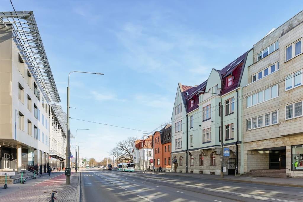 Urban-Glam City Centre Studio With A Gym And Terrace Tallin Zewnętrze zdjęcie